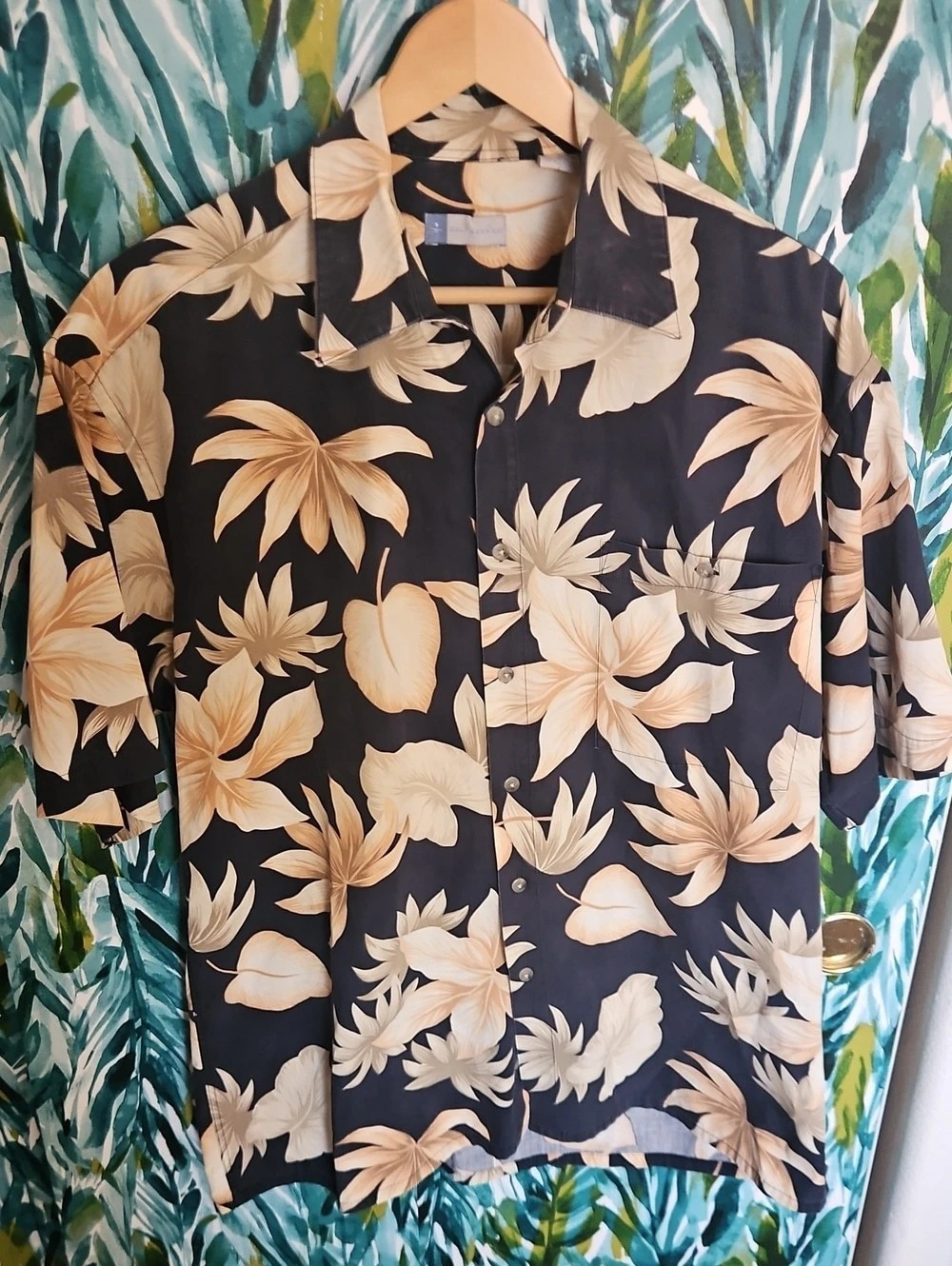 Half Moon Bay Floral Cotton Button Down Shirt Size Large